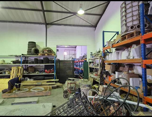 540M² WAREHOUSE TO LET IN SAXENBURG PARK 1